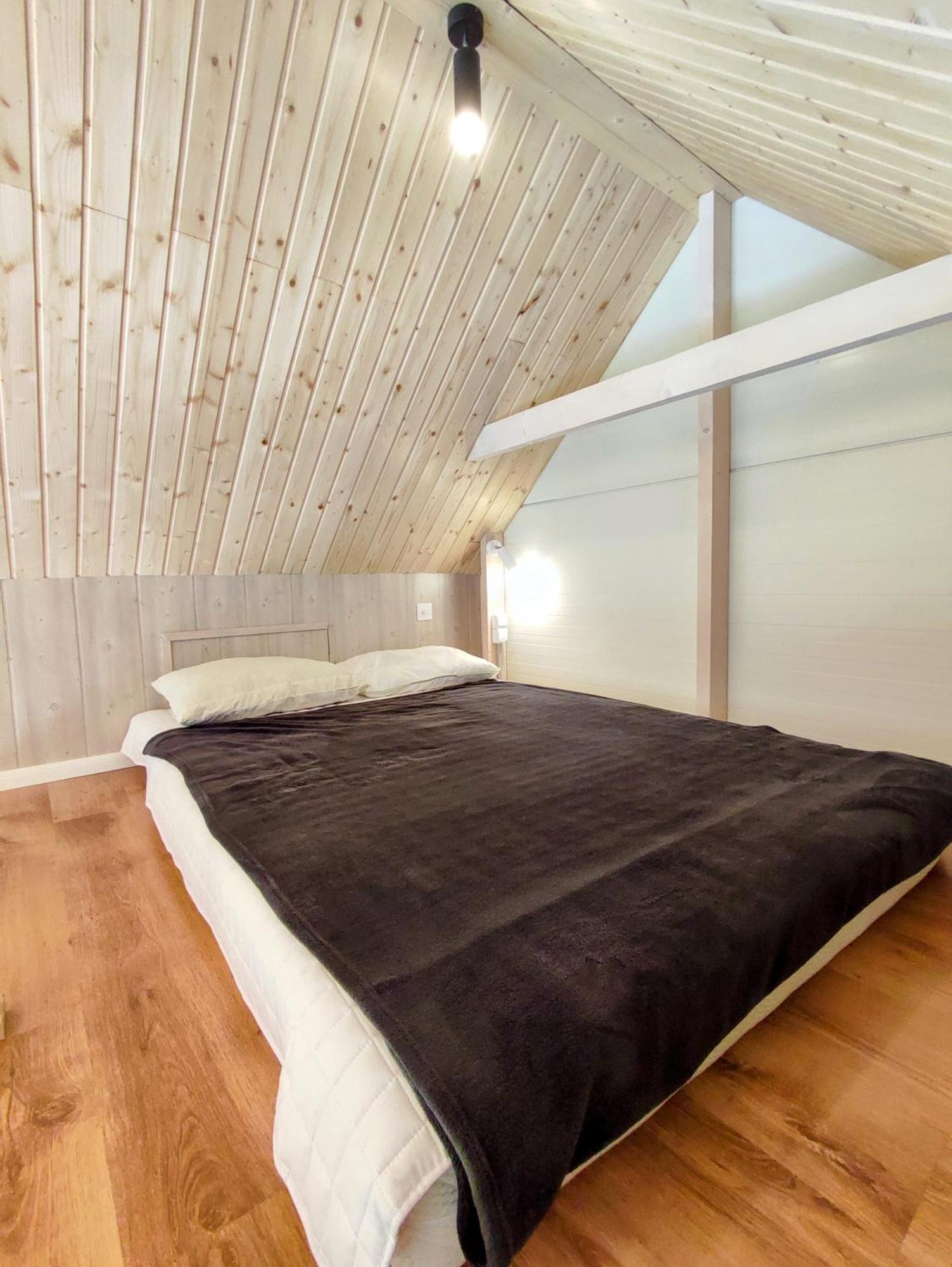 Modern Sauna Cabin In Horse Ranch Liyeplauke Exterior foto